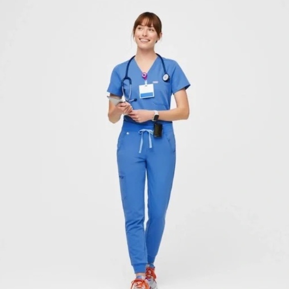 Figs Other - NWT Figs Womens Scrubs Set in Capri Blue (CPB)